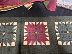 7 Fall Themed Table Runners