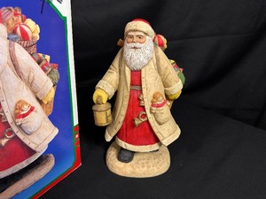 10 Old World Tabletop Santa