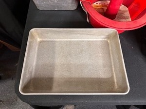 Variety of Bundt Pans and Cover, Angel Food Cake Pan, and 9x13 Cake Pan