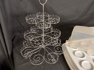 Cupcake Carrier and Cupcake Stand