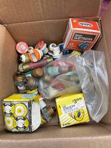 lot 14 image: Assortment Of Fuses W30, W25, W15 & More