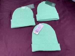 lot 50 image: NEW 3-Girls Hats-Light Green With Tags