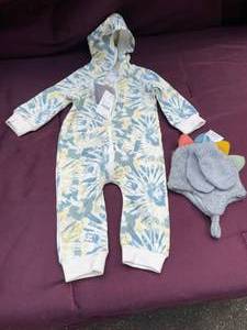 lot 66 image: New With Tags Grey Hat & Mittens &69 Month Baby Outfit & Warmer Outfit CreamYellowGrey