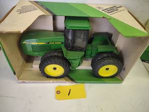 Ertl John Deere 8760  Die Cast Trac...