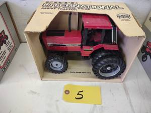Ertl International 5488 Die Cast Tr...