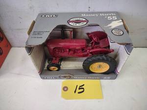 Ertl Massey-Harris 55 Die Cast Trac...