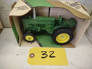 Ertl John Deere Model M Die Cast Tr...