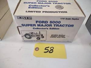 Ertl Ford 5000 Die Cast Tractor, 1...