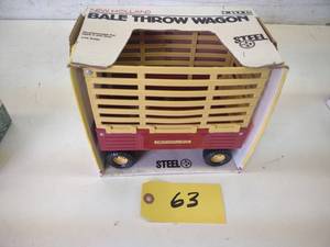Ertl New Holland Die Cast Bale Thro...