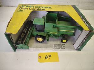 Ertl John Deere Titan II Die Cast C...