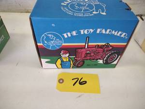 Ertl Toy Farmer Farmall Super M-TA ...
