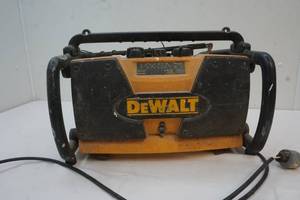 DeWalt job site radio