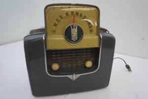 Vintage Zenith radio