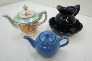 Vintage kitchen collectibles