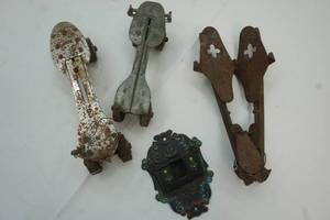 Vintage skates and match keeper