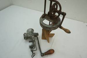 Meat grinders, cast iron