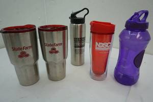 Jumbo to go cups