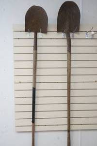 2 Spade Shovels