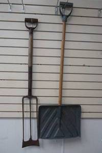 Vintage Tile Spade