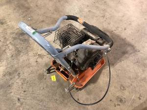 YARDMAX 2500 lb. Compaction Force Plate Compactor 6.5HP196cc Customer Returns See Pictures not tested