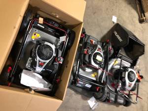 Lot of Assorted Murray Lawn Mowers Various Sizes and Conditions   Customer Returns See Pictures