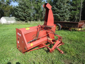lot 10 image: Feteral 8 Snowblower