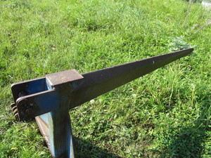 lot 11 image: 3 Point Bale Spear
