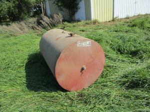 lot 15 image: 300 gal Fuel Tank