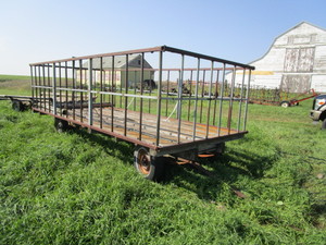 lot 18 image: 8x18 Hay Rack