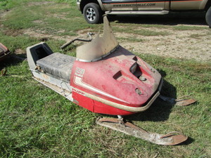 lot 28 image: Rupp 29 Sprint Vintage Snowmobile
