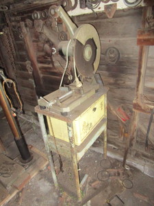 lot 63 image: Chop Saw