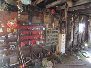 lot 68 image: Contents of Wall (see pics)