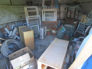 lot 82 image: Contents of Grain Bin (see pics)