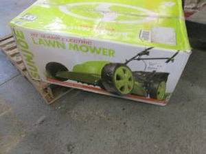 lot 17 image: Sun Joe 20 12-Amp Corded Electric ...