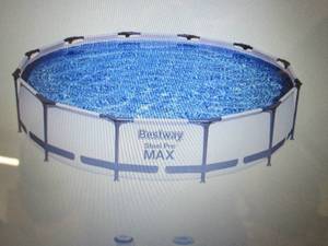 lot 29 image: Bestway Steel Pro Max 12 x 30 Rou...