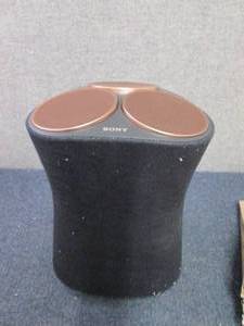 lot 67 image: Sony Premium Wireless Speaker with ...