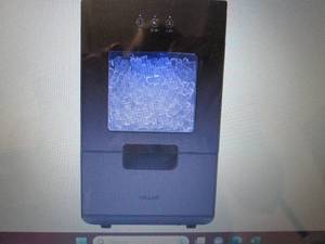 lot 69 image: Newair Countertop Nugget Ice Maker ...