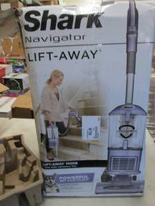 lot 71 image: Shark Navigator Lift-Away 10-Amp Se...