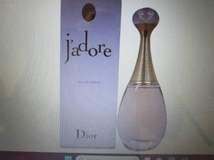 lot 77 image: Christian Dior Jadore Eau De Parfu...