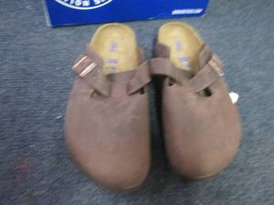 lot 79 image: Birkenstock Womens Boston Soft-Foo...