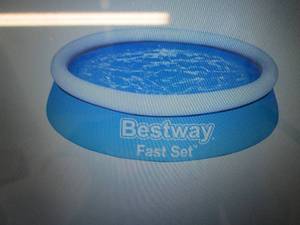 lot 102 image: Bestway Fast Set 6 x 20 Round Inf...
