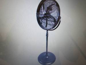 lot 103 image: Vie Air 20 Industrial Pedestal Dru...