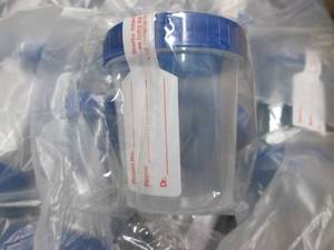 lot 124 image: Case of Screw Cap 4 oz Specimen Cup...