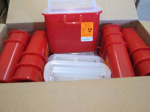 lot 135 image: Medegen 8708 Stackable Sharps Taine...
