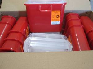 lot 136 image: Medegen 8708 Stackable Sharps Taine...