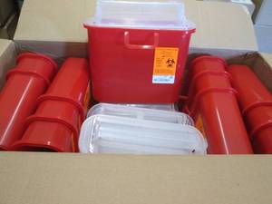 lot 139 image: Medegen 8708 Stackable Sharps Taine...