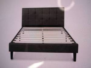 lot 171 image: Zinius Upholstered Square Stitched ...