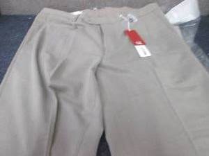 lot 197 image: CUTTER & BUCK Twill Microfiber Plea...