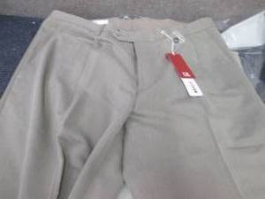 lot 200 image: CUTTER & BUCK Twill Microfiber Plea...