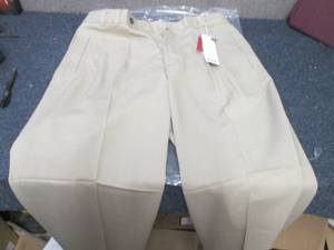 lot 227 image: Cutter & Buck MCB06393 Mens Gabardi...
